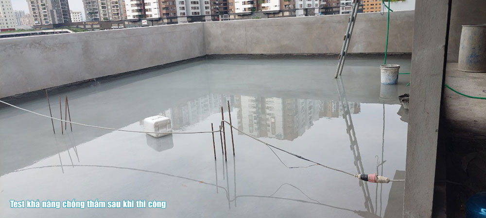 Test khả năng chống thấm bằng cách ngâm nước